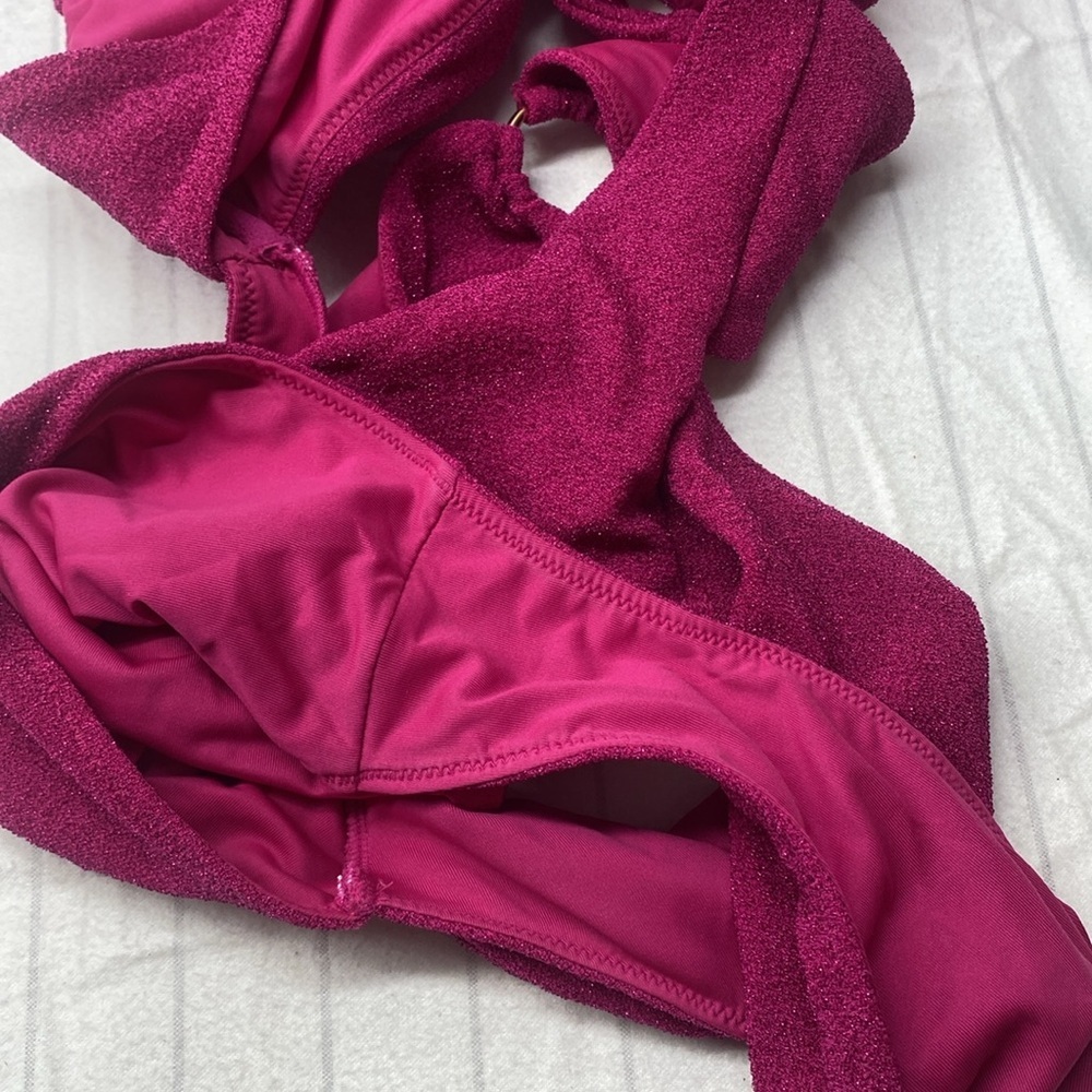 VICTORIA'S SECRET‎ SWIM Shimmer Cut-Out Bandeau One-Piece Swimsuit Size Small - Picture 13 of 13